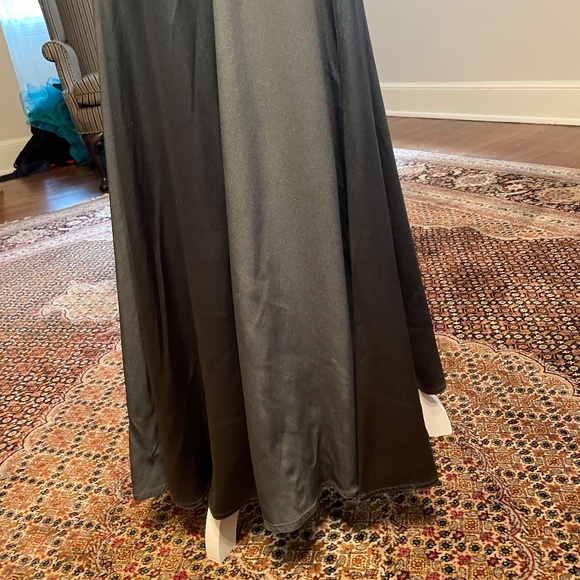 Luxury Paris Designer Jacques Molko Gray Bias Silk evening gown - Picture 7 of 14